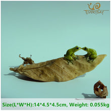 Load image into Gallery viewer, EVERYDAY COLLECTION micro mini animals garden miniature figurines frog on leaf animal Action Figure Toys ornament accessories