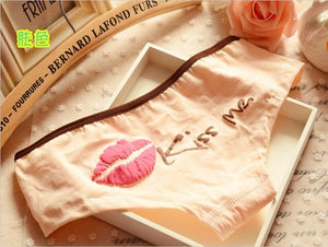 TWTZQ 2018 New Hot Sexy Lip Good Quality Underwear Women Panties Cotton Brand Tanga Low-waist Triangle Cute Briefs 3NK011